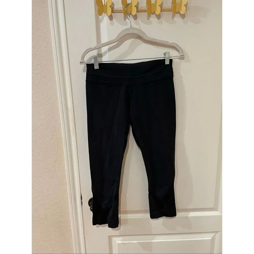 Lululemon cropped black leggings high waisted size 8